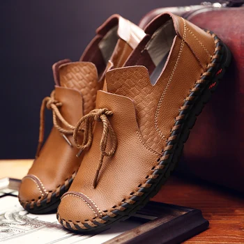 מעצב של גברים אמיתיים נעלי עור בעבודת יד רכה הבלעדית של גברים נעליים מזדמנים עסקי נעלי סוליה שטוחה ללא תלוש של גברים נהיגה נעליים